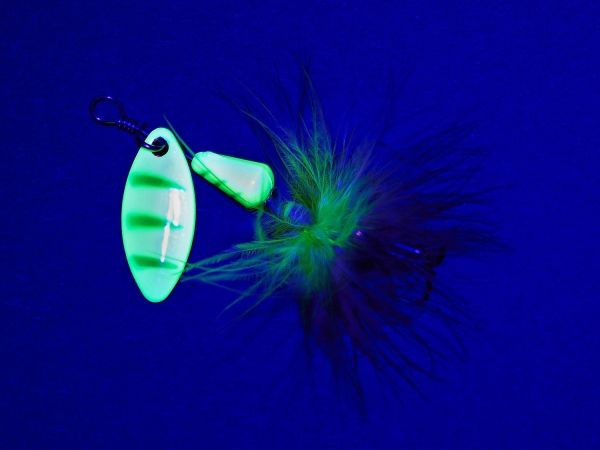 Balzer 13210 Colonel Fuzzy Spin UV Active Tüylü Alabalık Kaşığı 10 gr