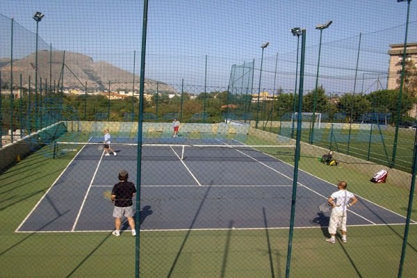 Tenis Kortu Çevre Filesi 54 Numara İplik Kalınlığı 4x4 cm Göz Genişliği Beyaz Renk